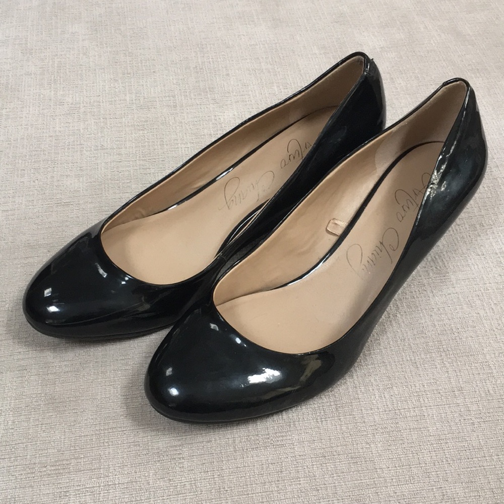 black shiny heels